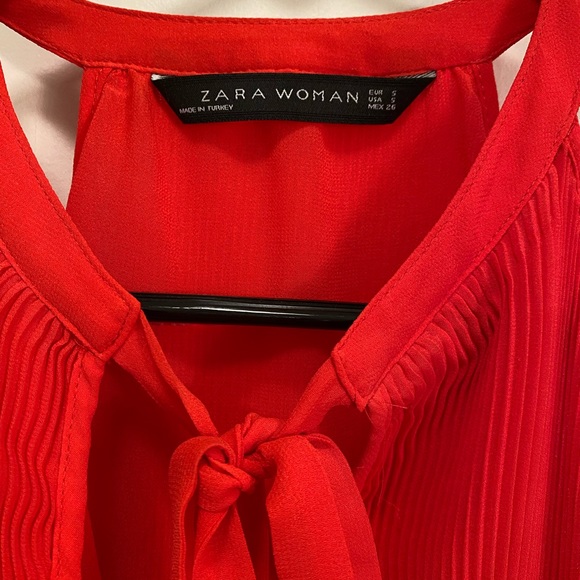 Zara Pleated Tie Neck Halter Top - Picture 3 of 5